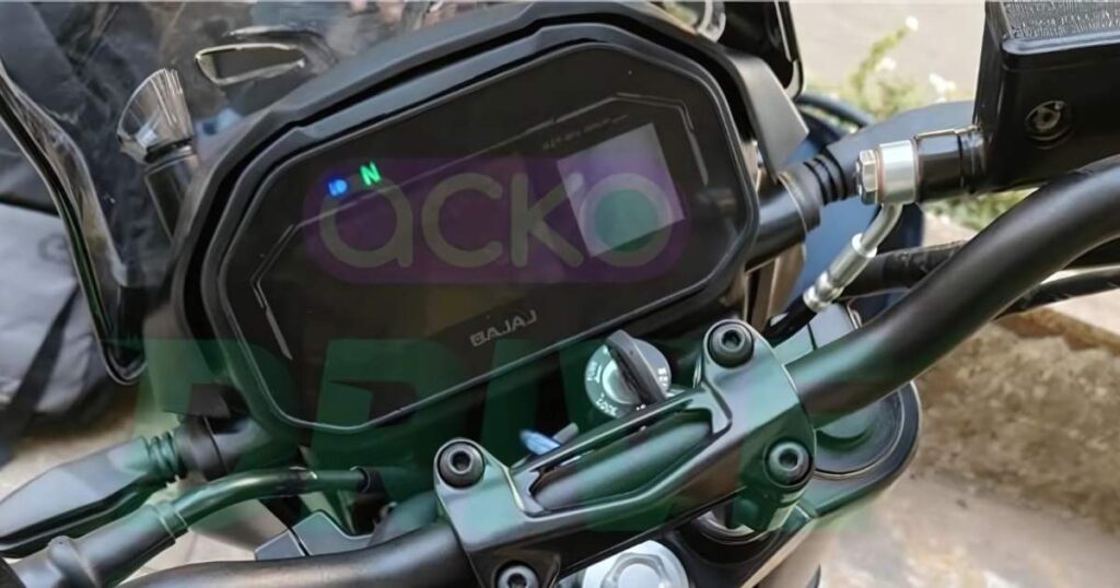 2025 Bajaj Dominar 400 Spotted with Upgraded Console!