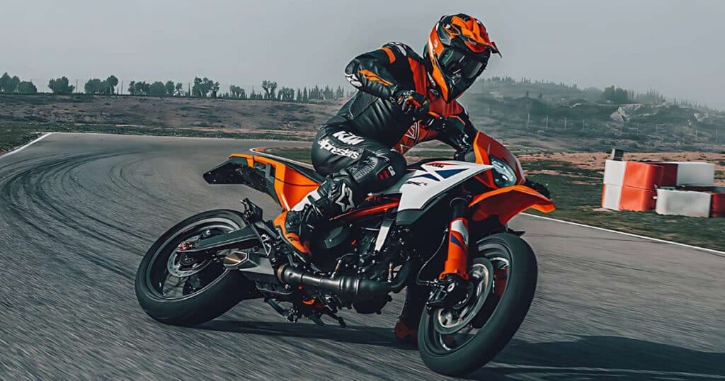 2025 KTM 390 SMC R