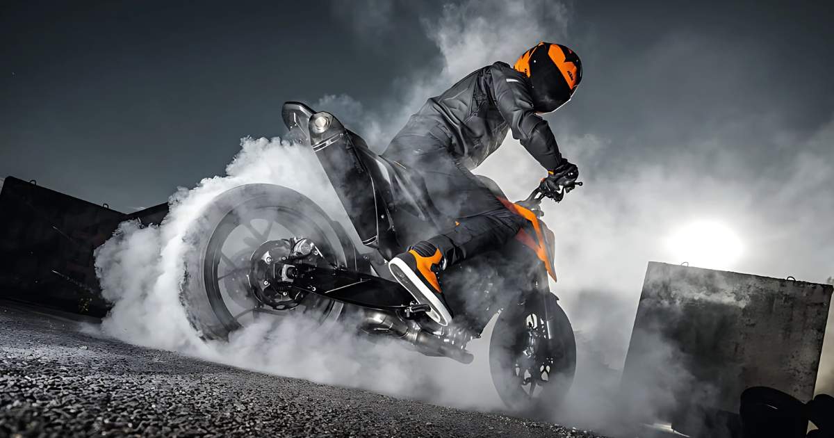 2025 KTM 790 Duke Debuts Globally with Stunning Upgrades