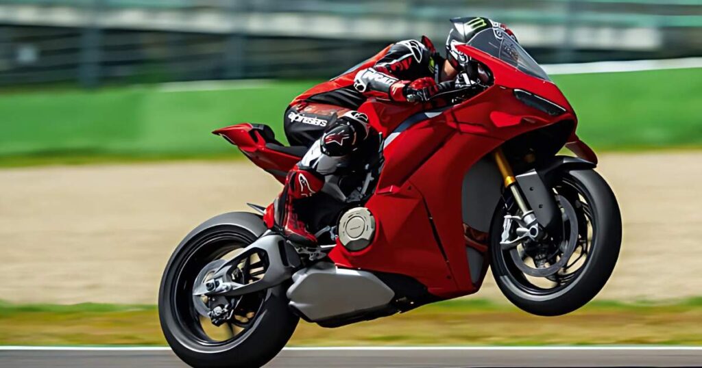 Ducati Panigale V4 in High Demand – First Batch Gone, Second Batch Bookings Open