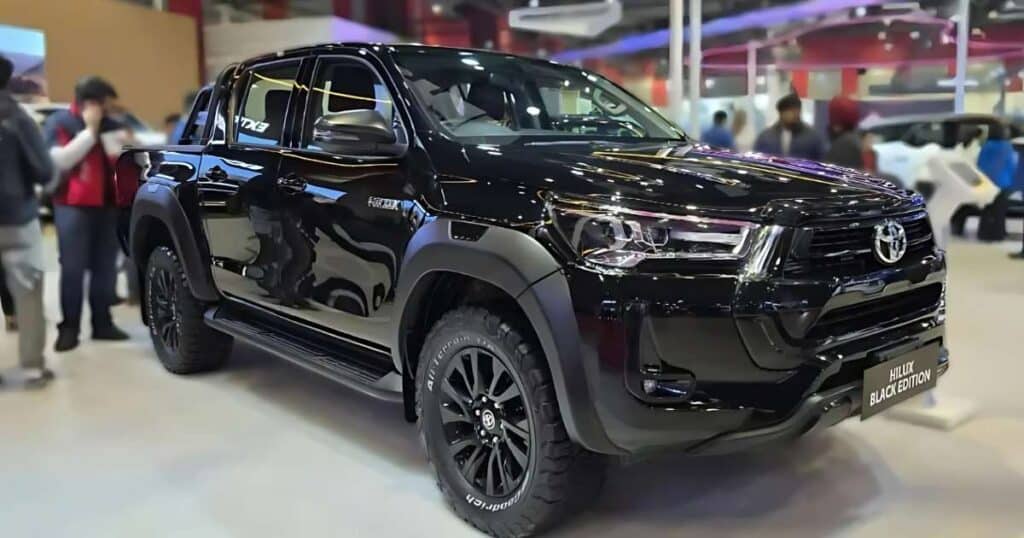 Toyota Hilux Black Edition