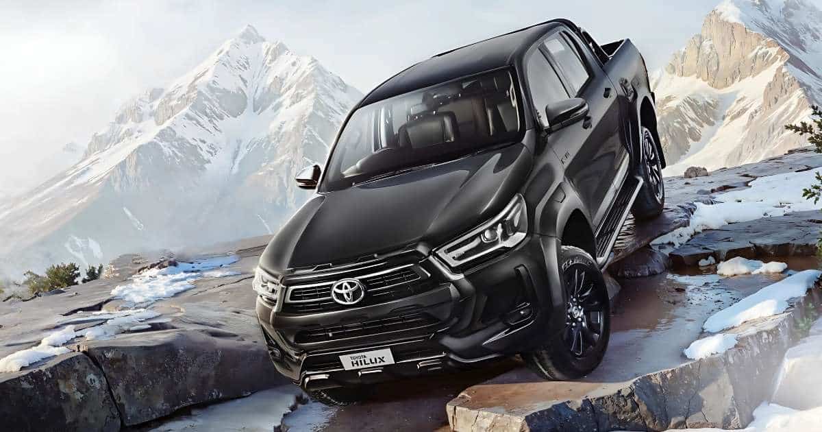 Toyota Hilux Black Edition