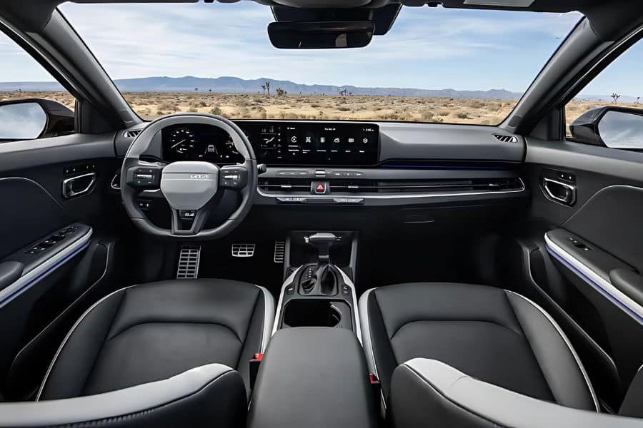 2026 Kia K4 Hatchback 4