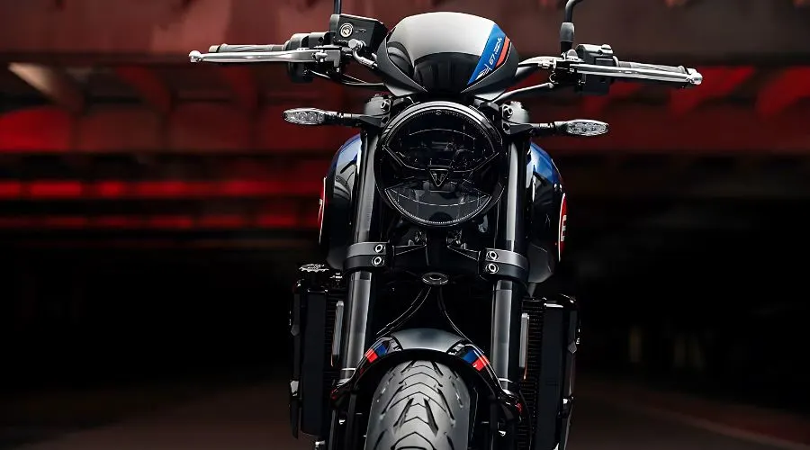 Triumph Trident 660 Triple Tribute Edition